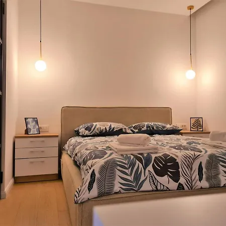 Tom's Luxury Zadar, Branimirova Obala زادار