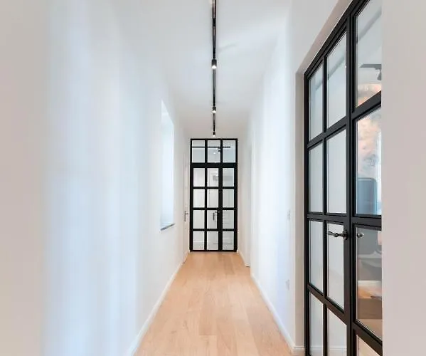 Tom's Luxury Zadar, Branimirova Obala زادار