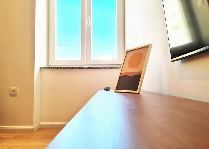 Tom's Luxury Zadar, Branimirova Obala *